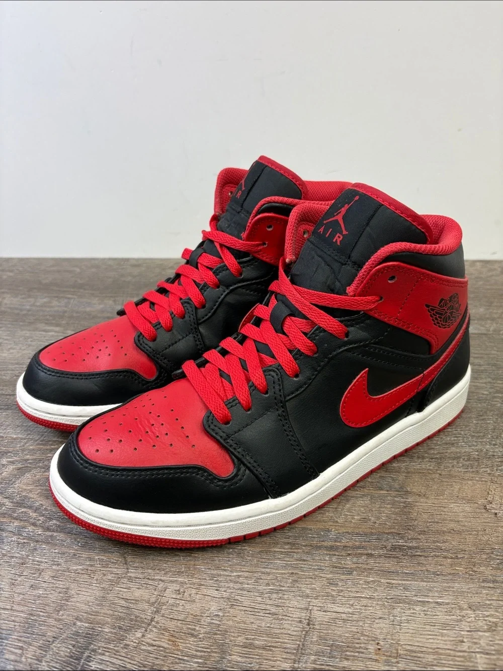 Nike Air Jordan 1 Mid “Alternate Bred” Black Red Sneakers Men’s Size 7.5